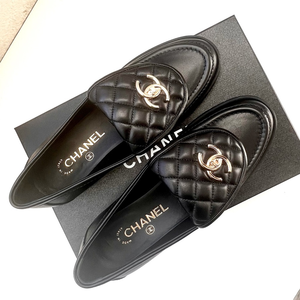 🔥CHANEL Loafers - Picture 2 of 11